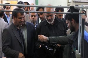 بازدید وزیر کشور از مراحل پایانی کارخانه تولید پلاستیک مستقر در زندان باز زاهدان/ ایجاد اشتغال برای ۲۱۰ نفر با افتتاح کارخانه
